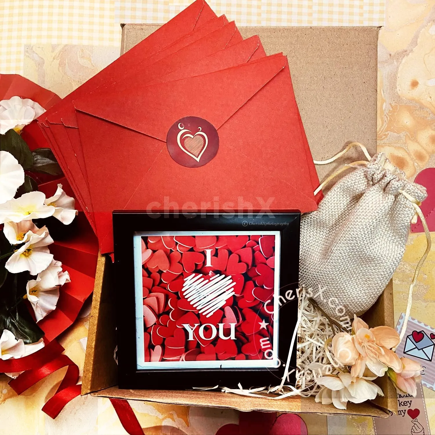 Love Frame Hamper - Valentine Day Gift for Girls Boys Girlfriend Boyfriend Husband Wife
